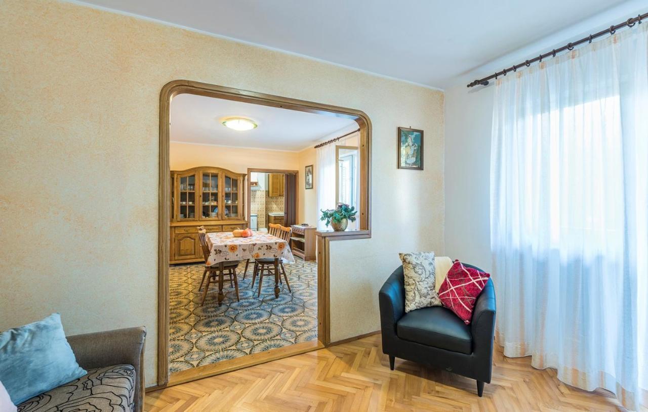 Ferienhaus Zora with Whirlpool Sveti Lovreč Pazenatički Exterior foto
