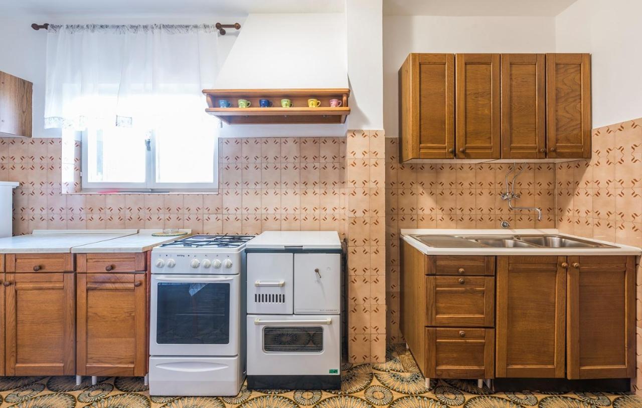 Ferienhaus Zora with Whirlpool Sveti Lovreč Pazenatički Exterior foto
